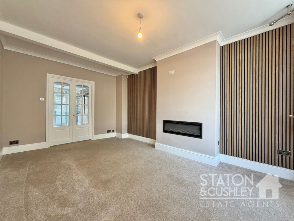 House in Mansfield, Ladybrook - View 3
