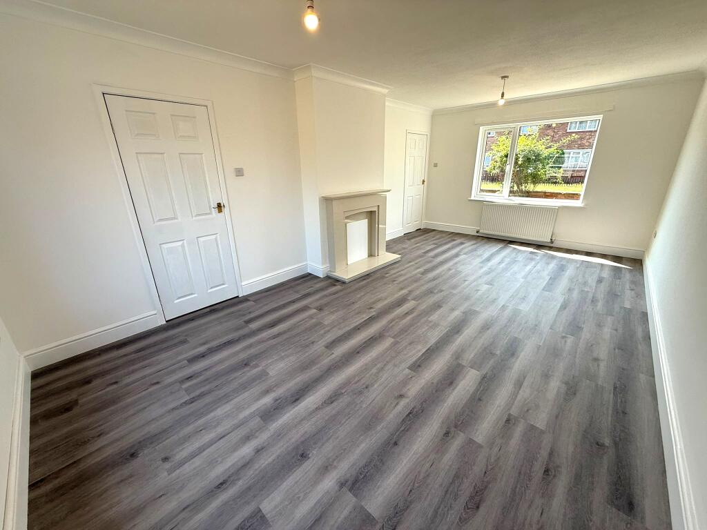 House in Ellesmere Port, Whitby - View 3