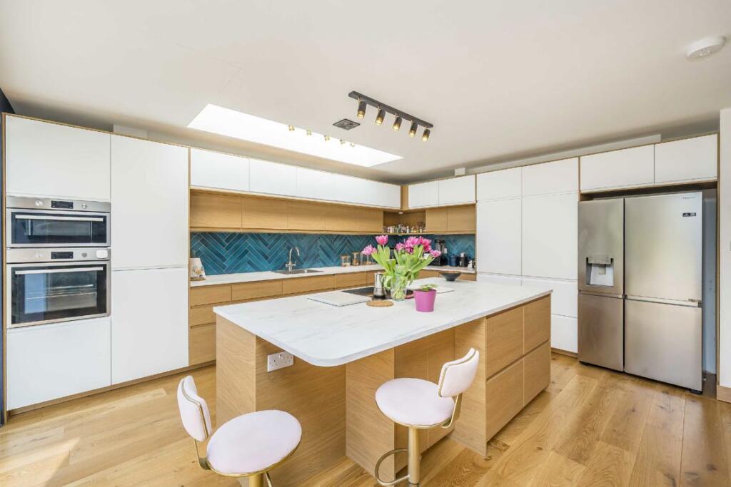 House in London - View 5