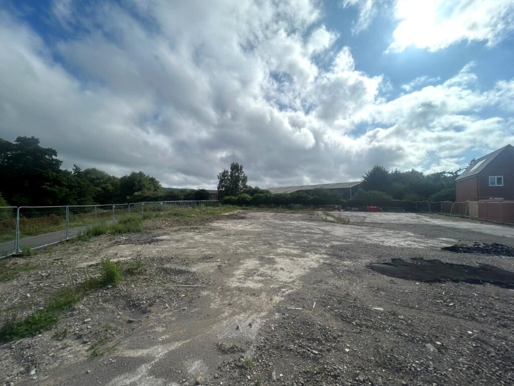 Cam, Gloucestershire, GL11 photo 4
