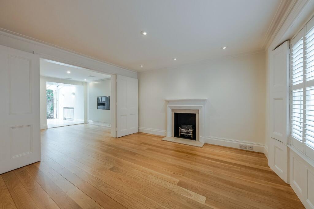 House in London, Kensington - More