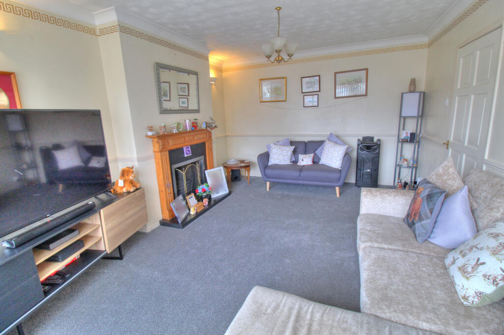 Manor Avenue South, Kidderminster, DY11 - Więcej