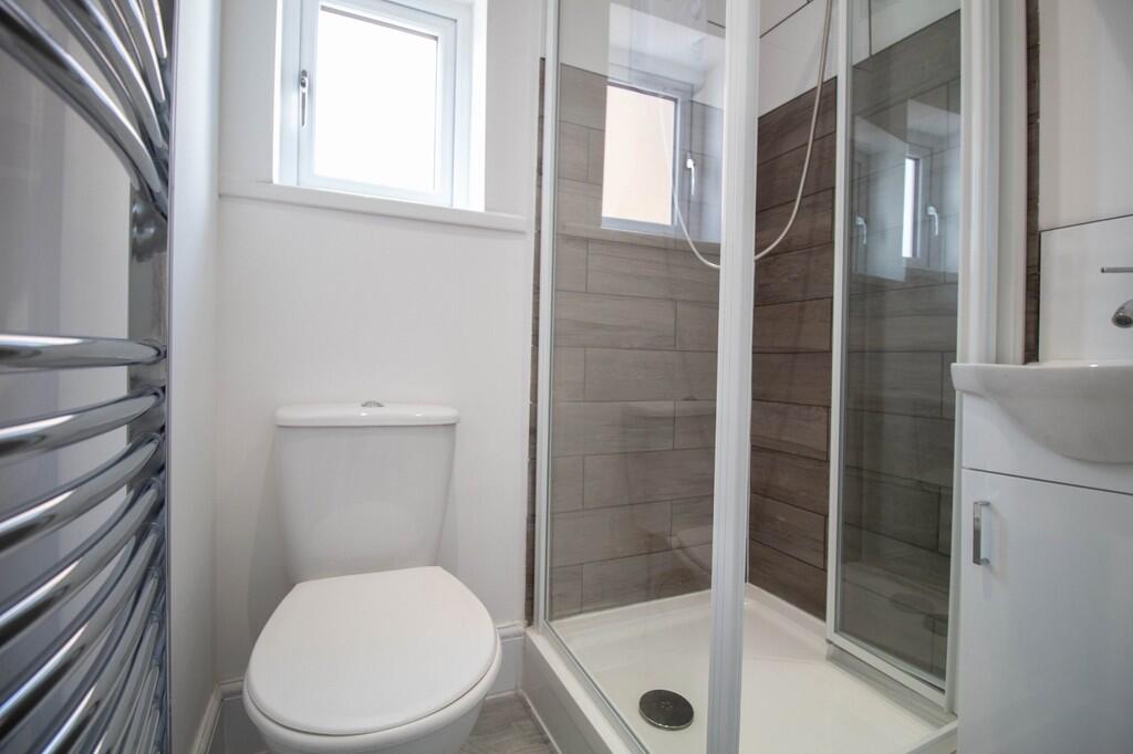 1 bedroom house share for rent