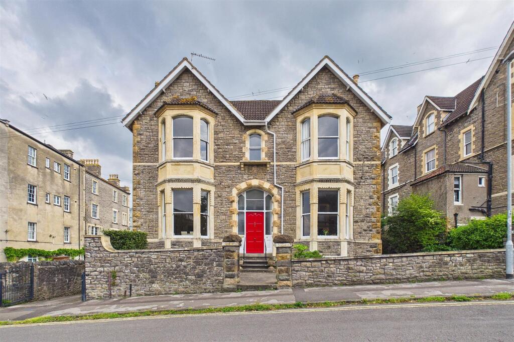Main image of property: Almost immediate to Clevedon Seafront