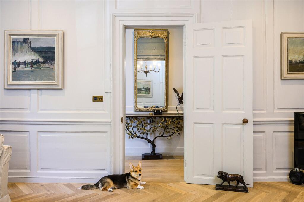 House in Twickenham - View 4