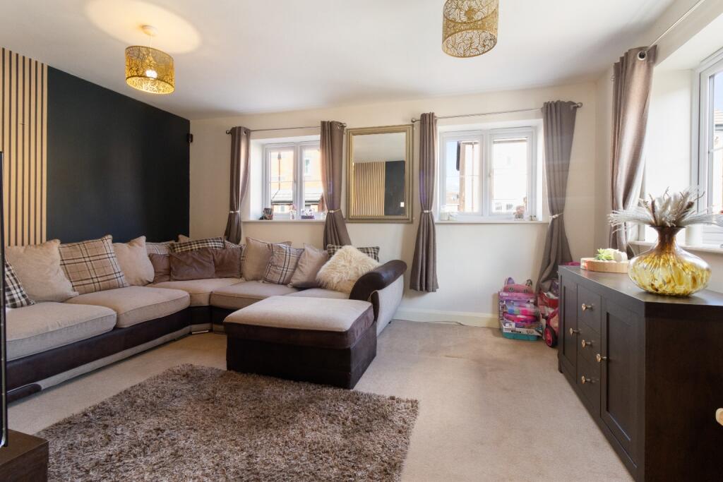 Grindrod Place, Malvern, Worcestershire, WR14 3FB photo 3