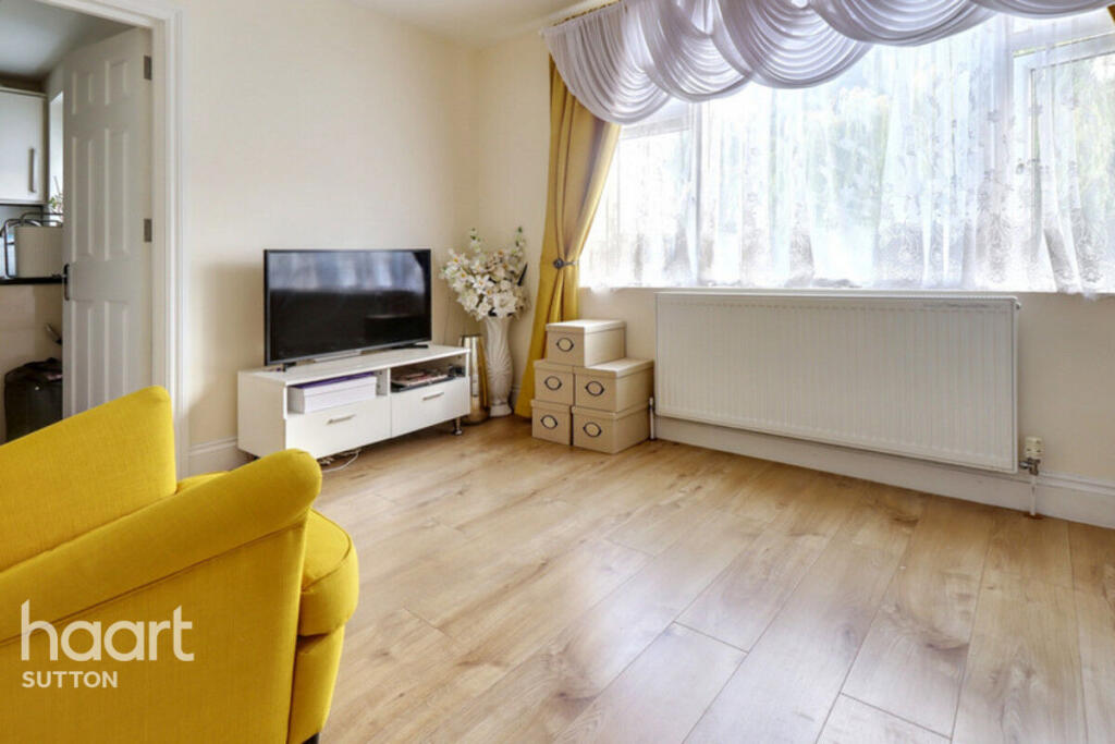 Apartment in Sutton - More