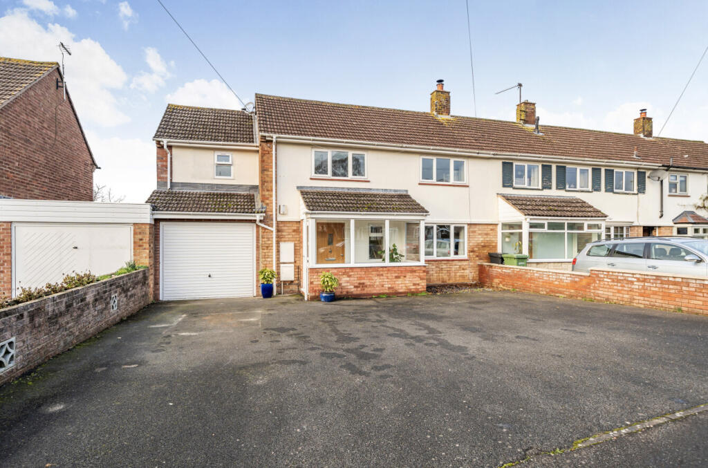Main image of property: The Close, Eckington, Pershore