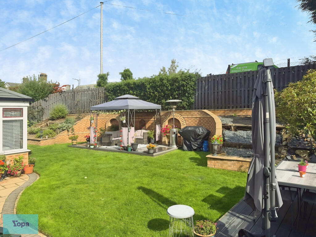 House in Doncaster - View 4