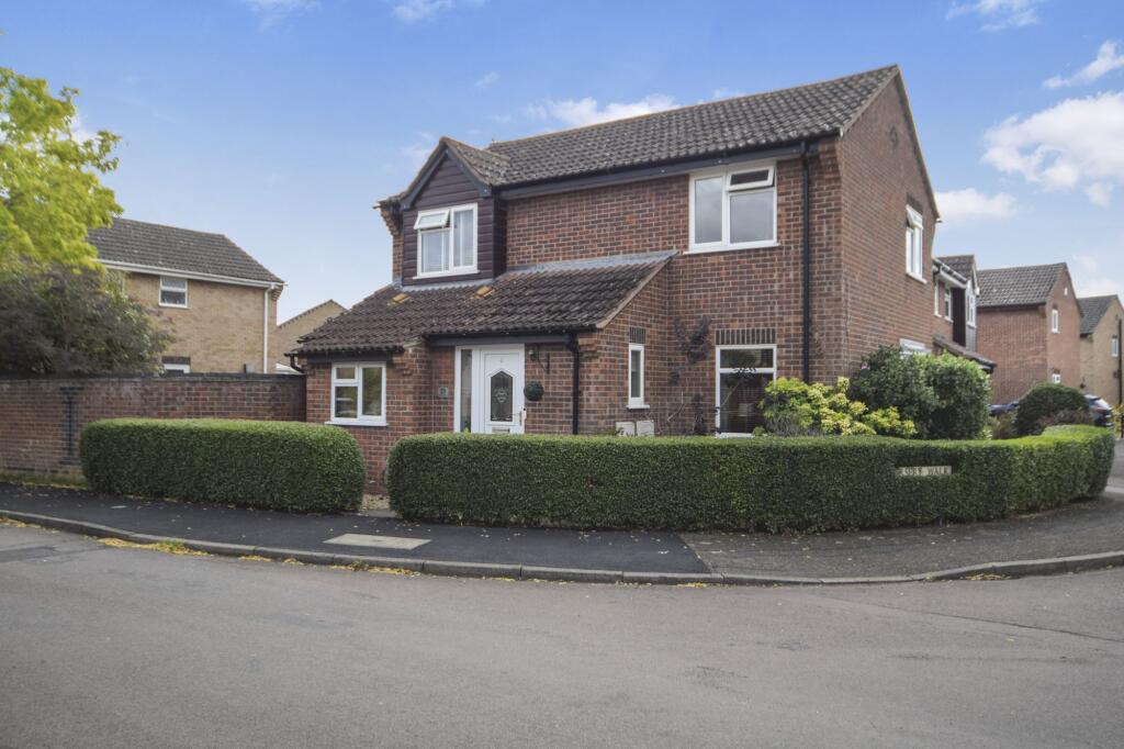 3-bed detached on Crane Street, Brampton, PE28, £400,000