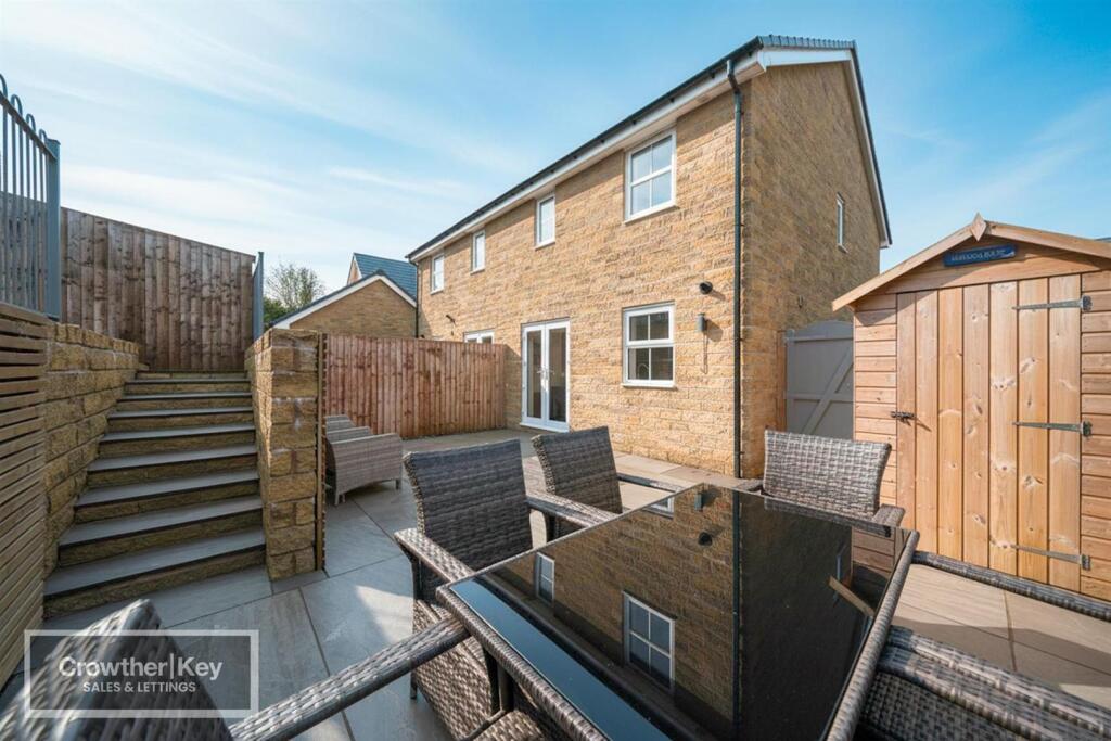 Silkstone Crescent, Buxton photo 4