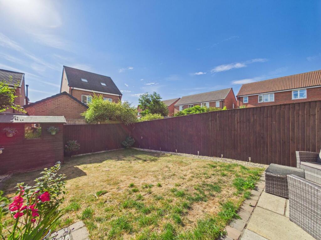 House in Wakefield - View 4