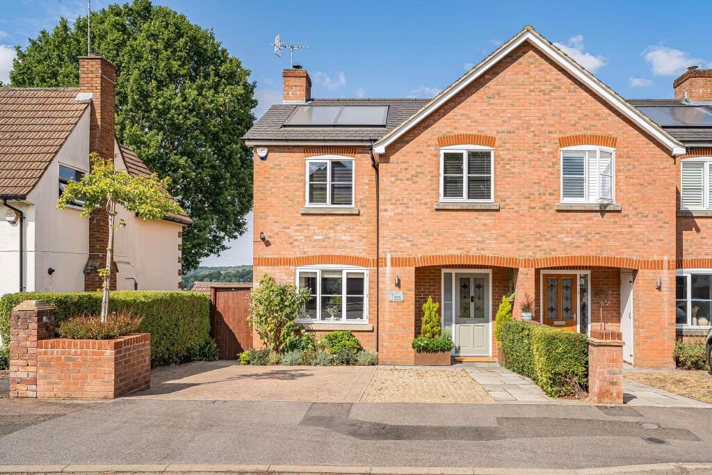 Main image of property: Chestnut Drive, Berkhamsted, HP4