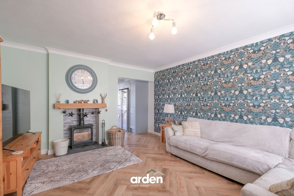 Forest Close, Lickey End, B60 photo 3