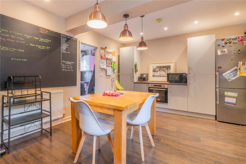 House in Oldham, Greater Manchester - View 4