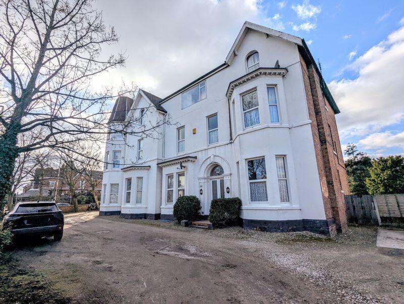 Main image of property: To Let - Tower Mansions, Liverpool Road, Birkdale - One Bedroom Apt