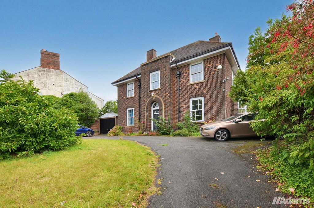 5-bed detached on Heath Road South, Weston Village, £500,000