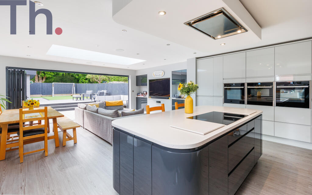 3-bed detached on Newport, Isle Of Wight, £485,000