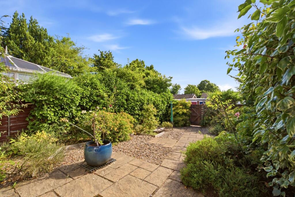 House in St Albans, Sandridge - View 4