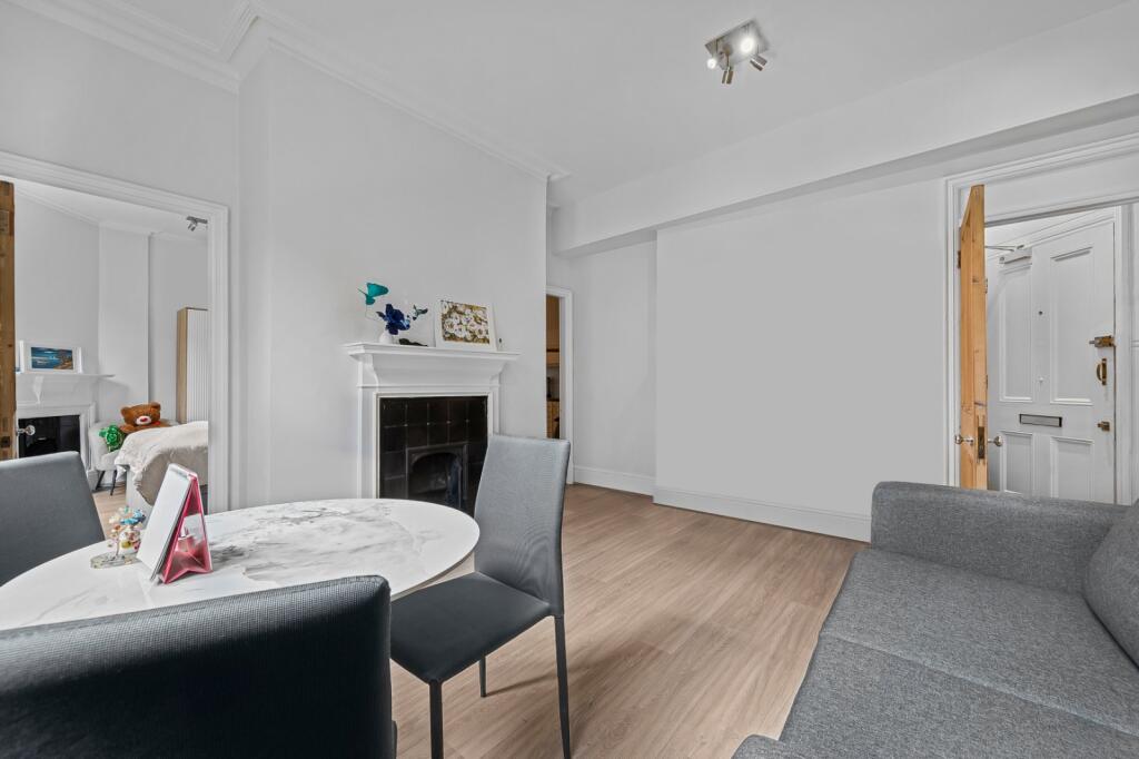 Apartment in London - View 3
