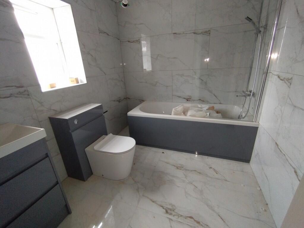 House in Stoke-on-Trent - More