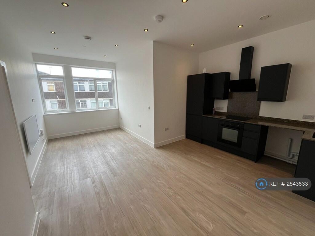 Main image of property: Heron House, Nuneaton, CV11