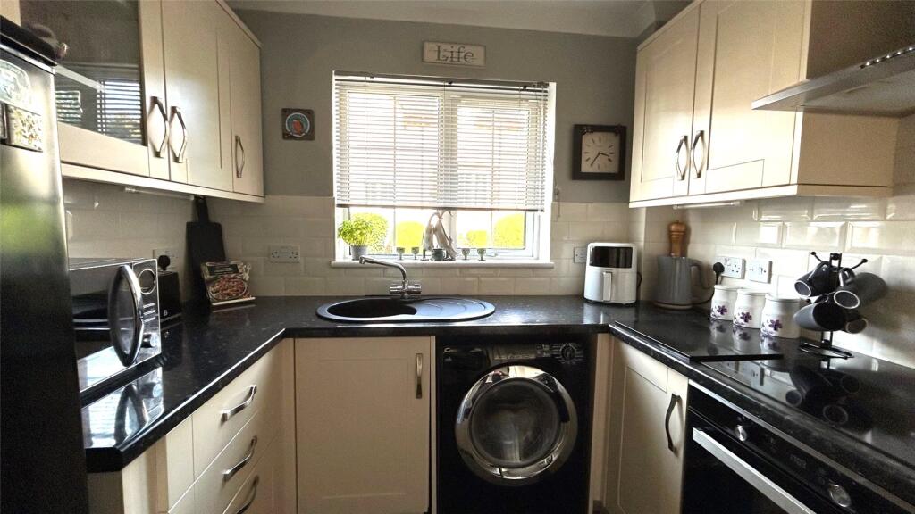 Tremaine Close, Honiton, Devon, EX14 photo 3