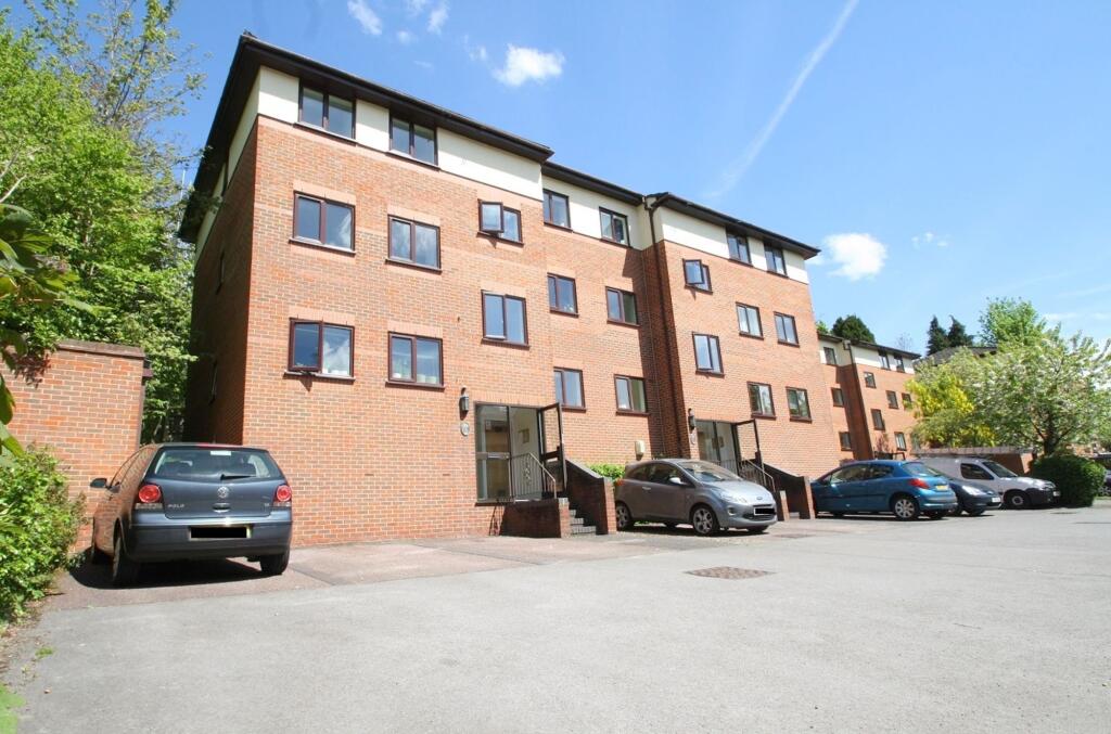 Main image of property: London Road, High Wycombe, HP11