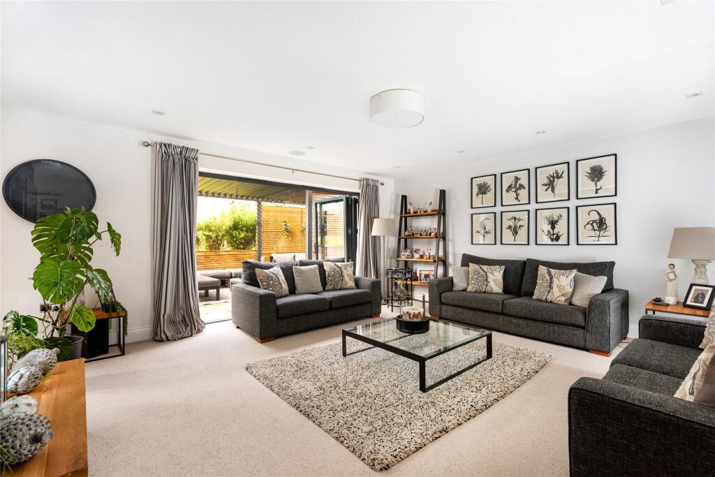 New Inn Lane, Gawcott, Buckingham, Buckinghamshire, MK18 photo 4