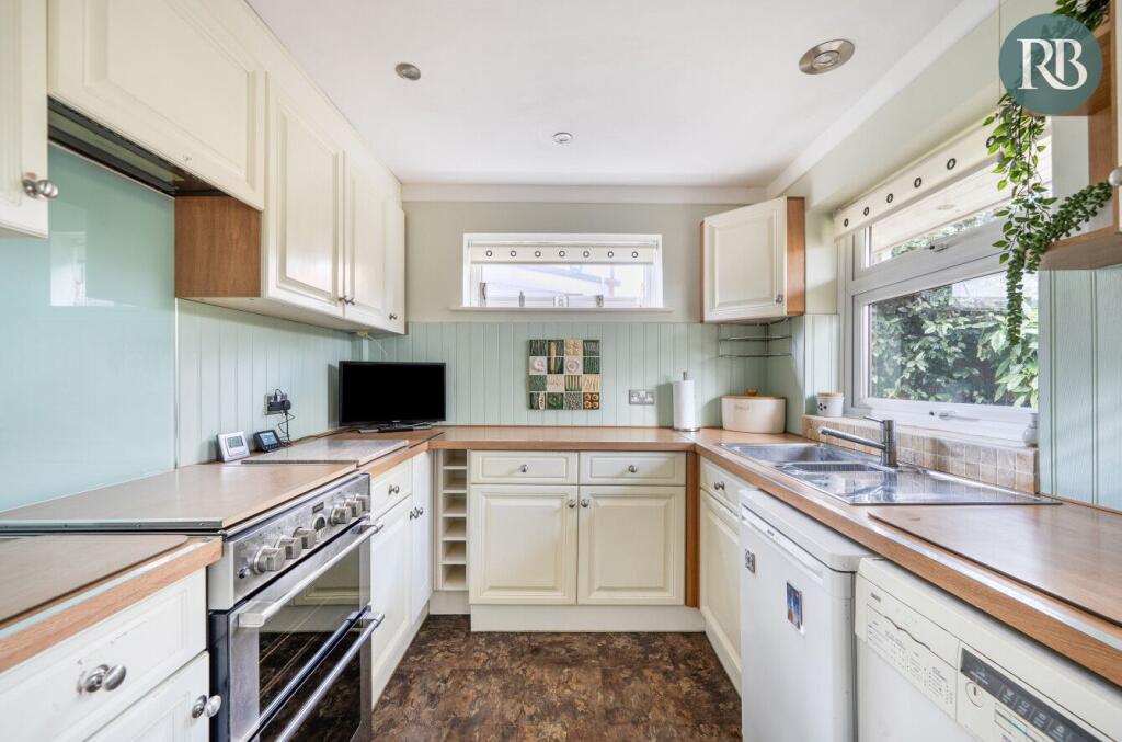 Victoria Road, Southwick, BN42 4DJ - View 6