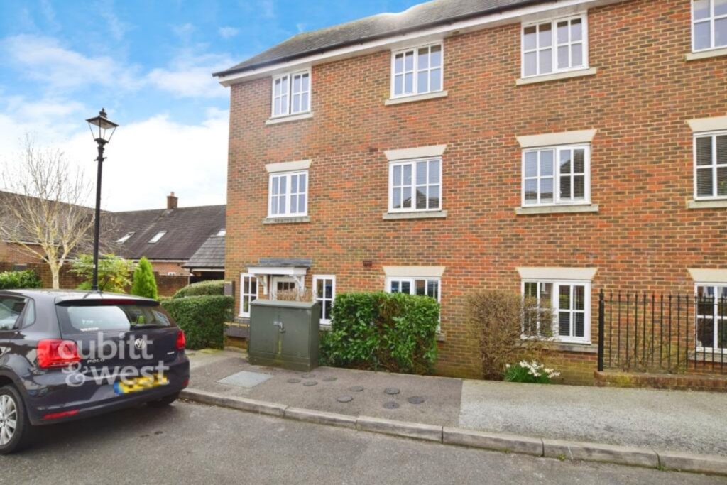 Main image of property: Farriers Lea, Haywards Heath, RH16