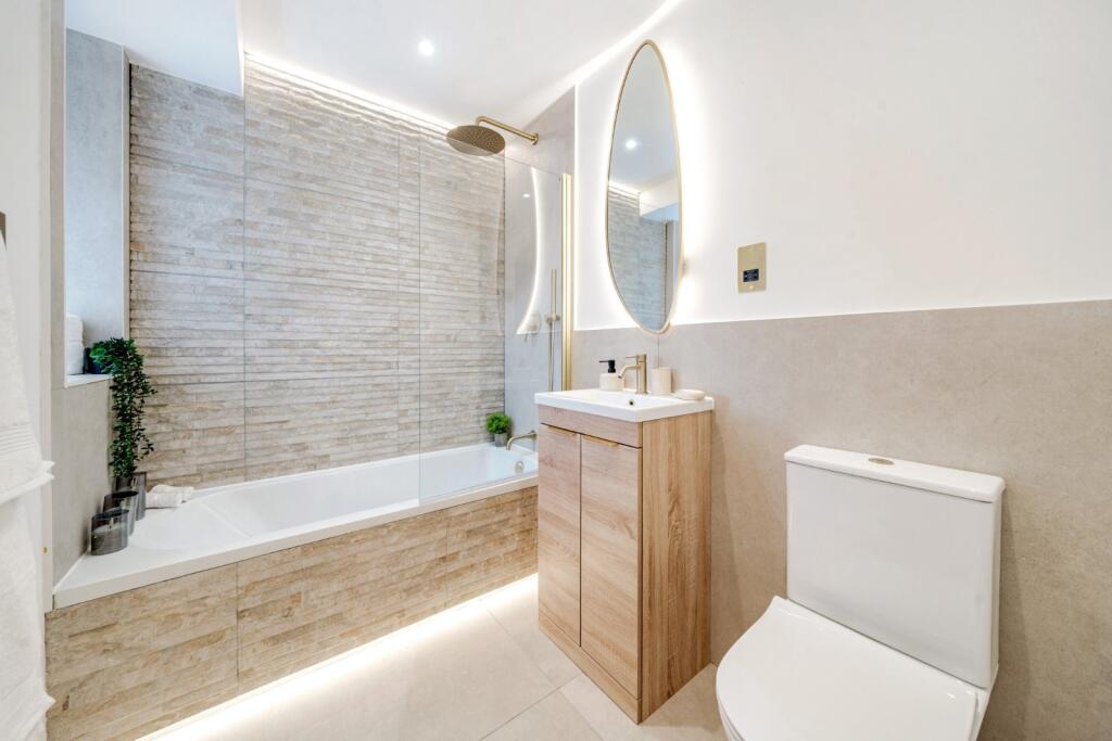 Apartment in London - View 3