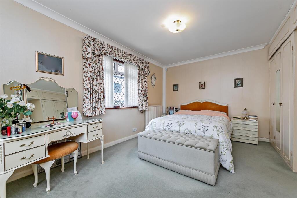 Additional image 10 of Mayflower Road, Park Street, St. Albans