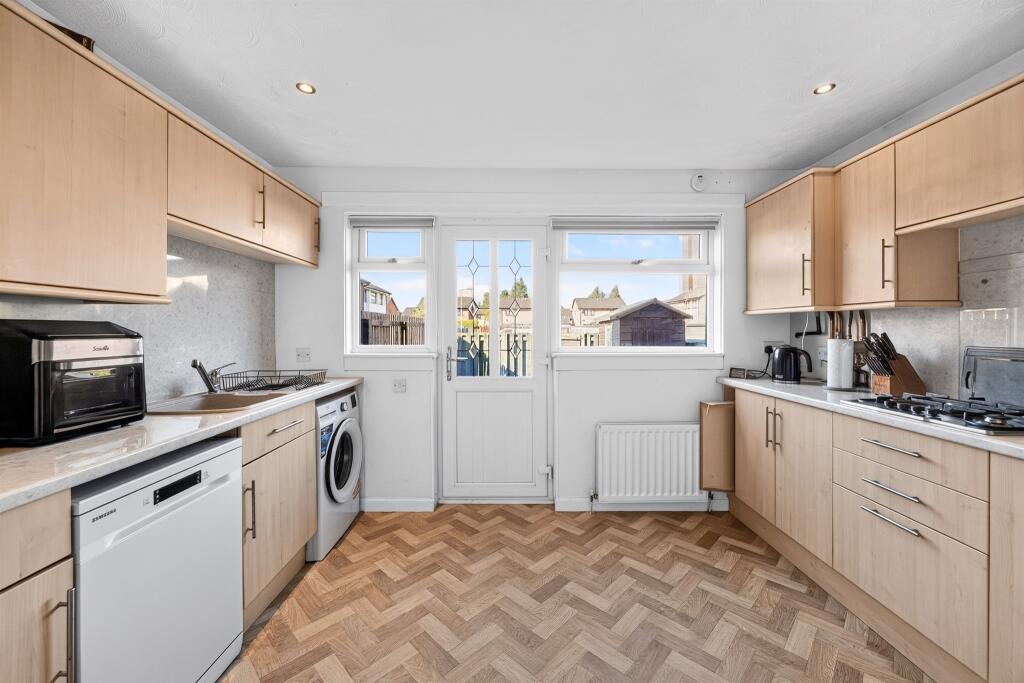 House in Paisley, Seedhill - More