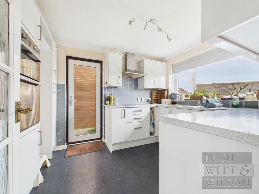 House in Bexhill-on-Sea, Pebsham - View 5