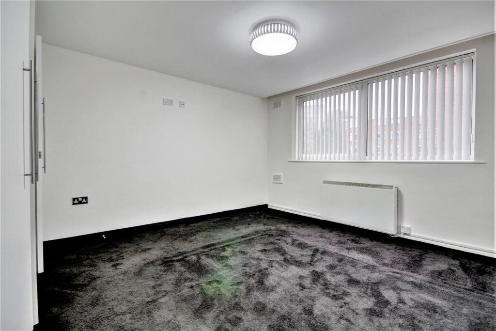 Apartment in Coventry, West Midlands - View 5