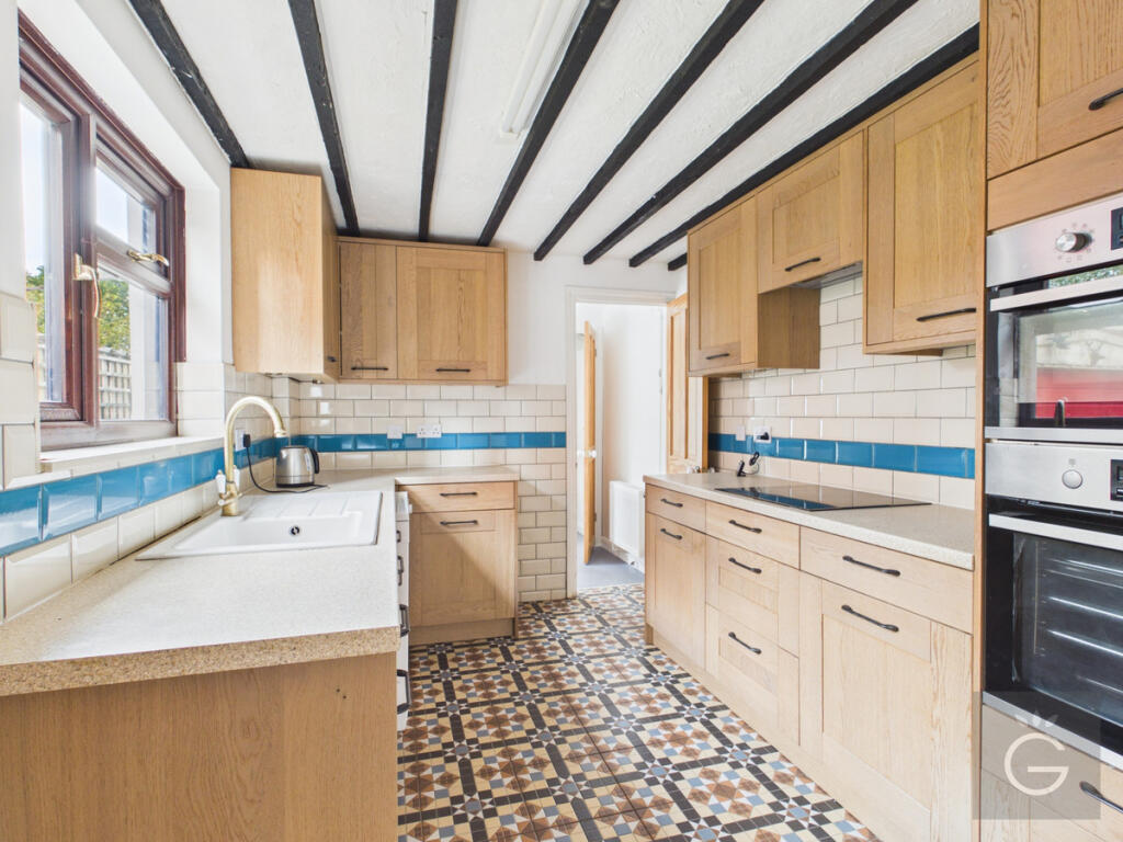 House in Three Mile Cross, Shinfield - View 5