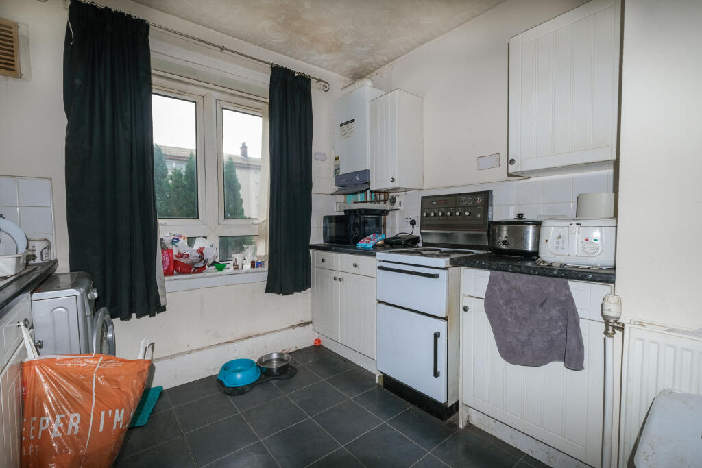Apartment in Glasgow, West Dunbartonshire - View 5