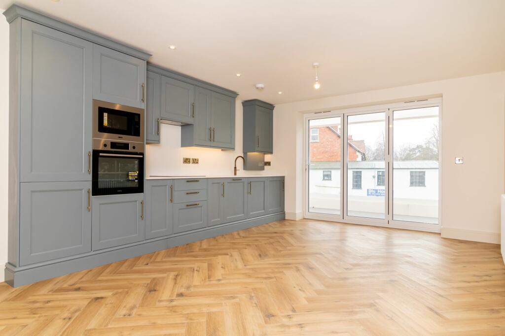 Main image of property: 44 The Green, Surrey, CR6