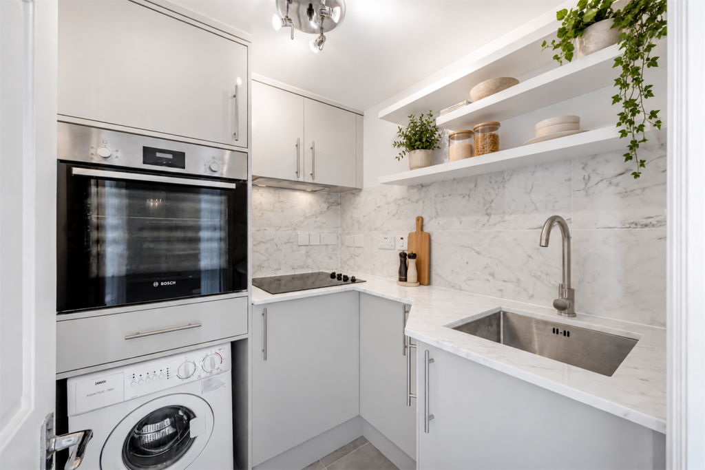 Apartment in London - View 5