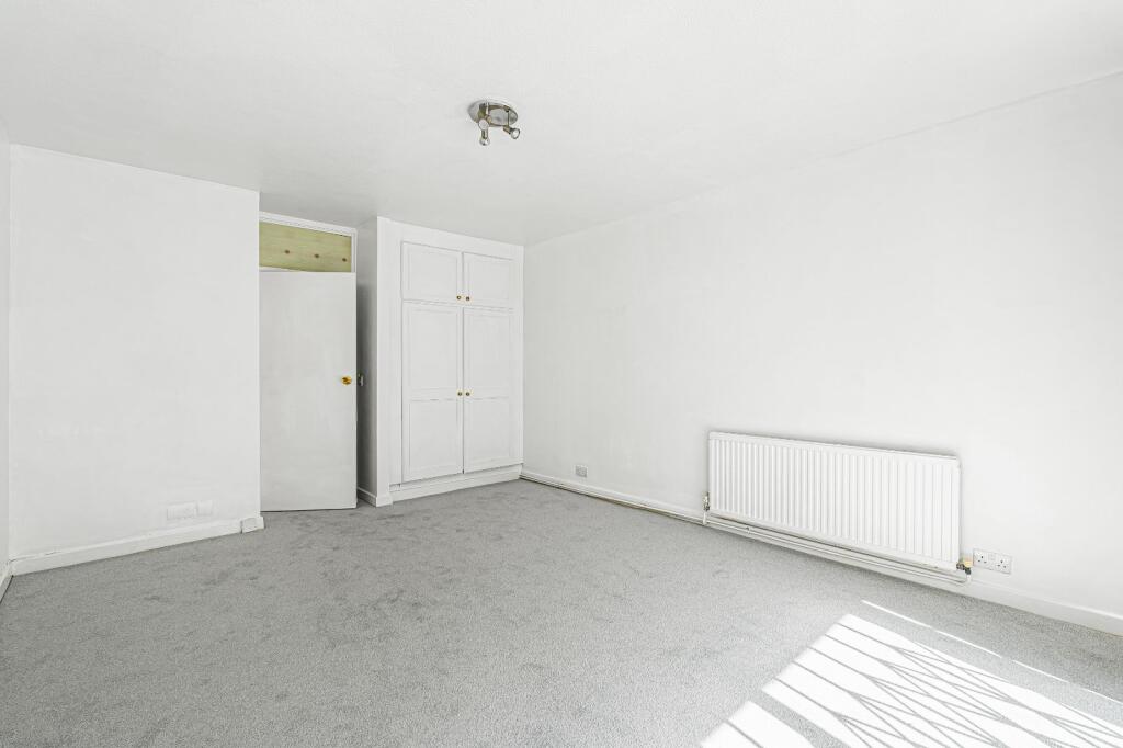 Apartment in London - More