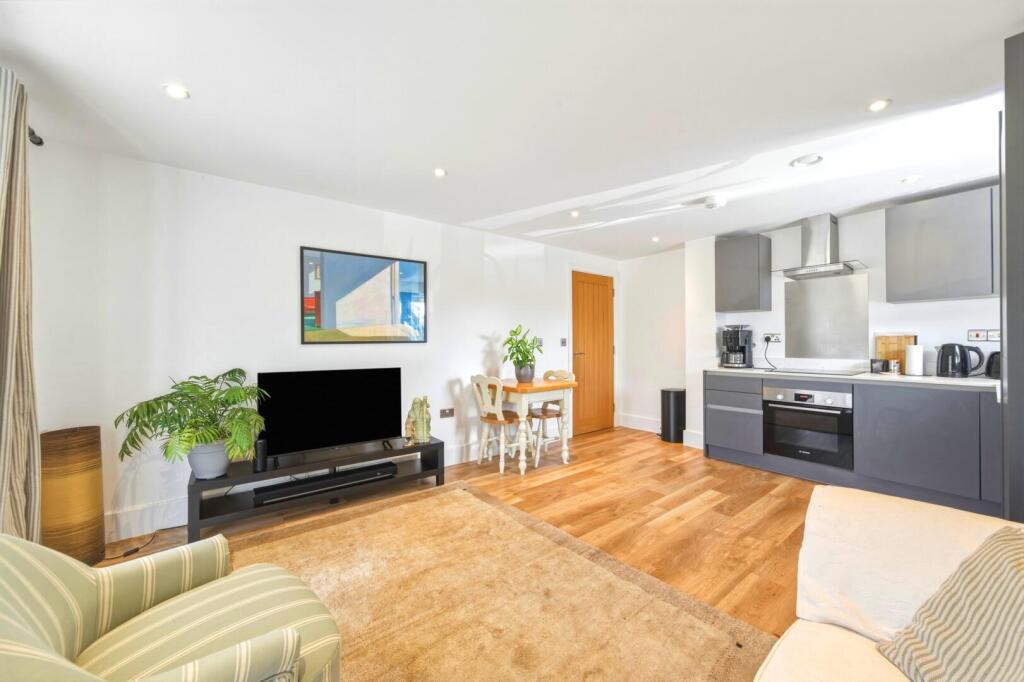 Rectory Road, West Bridgford - View 3