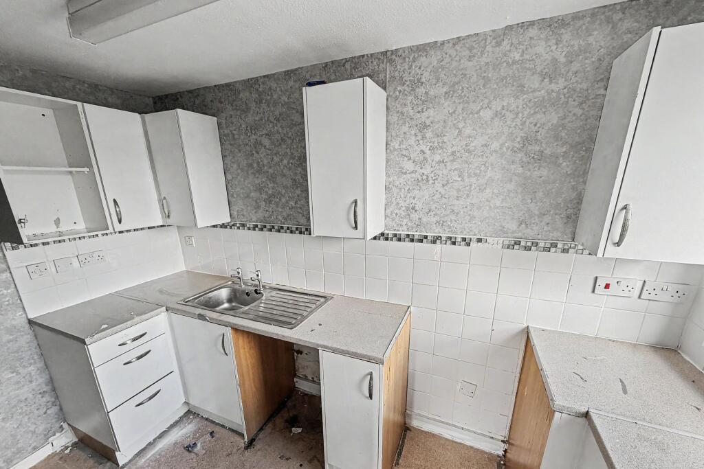 Apartment in Newcastle upon Tyne - View 5