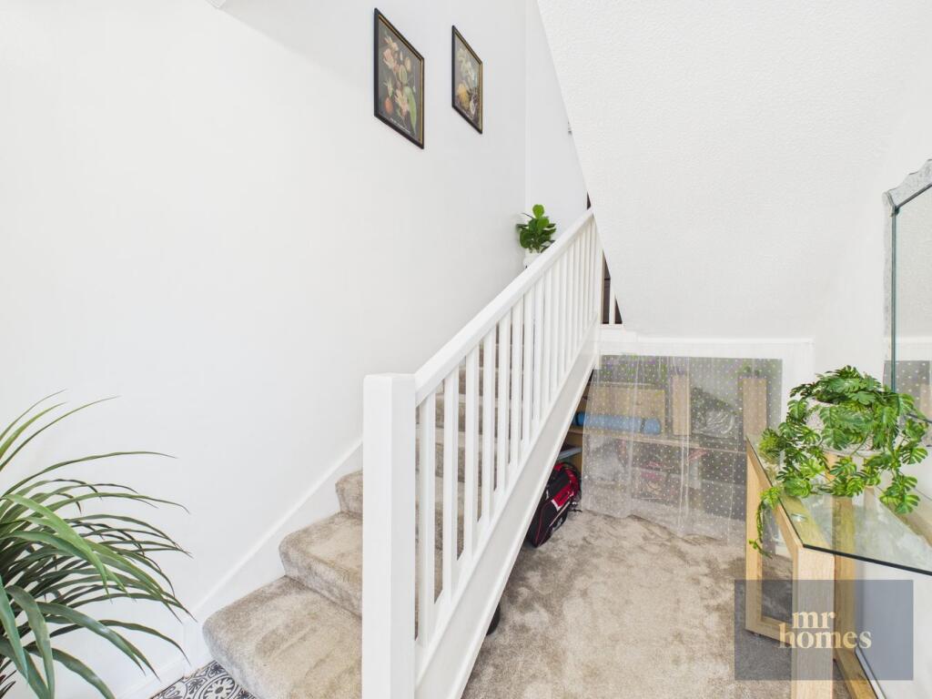 Apartment in Cardiff, Fairwater - More