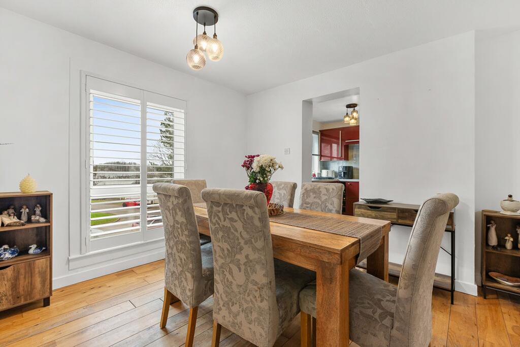 Apartment in Paisley, Renfrewshire - View 5