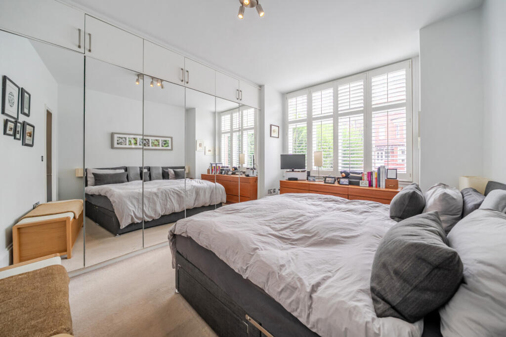 Apartment in London - View 4
