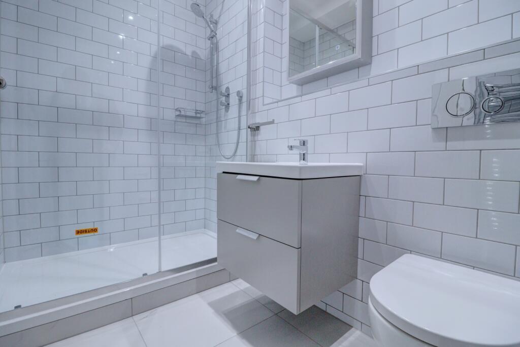 Apartment in Hemel Hempstead - View 4