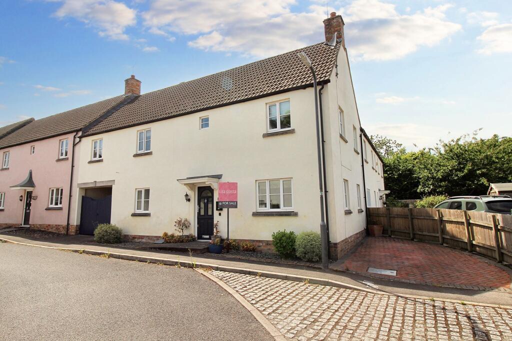 4-bed terraced on Prowse Close, Thornbury, BS35, £450,000
