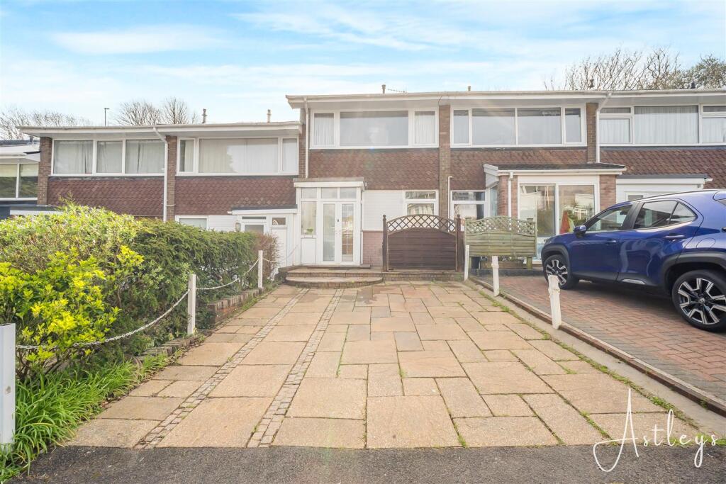 Main image of property: Castle Acre, Mumbles, Swansea