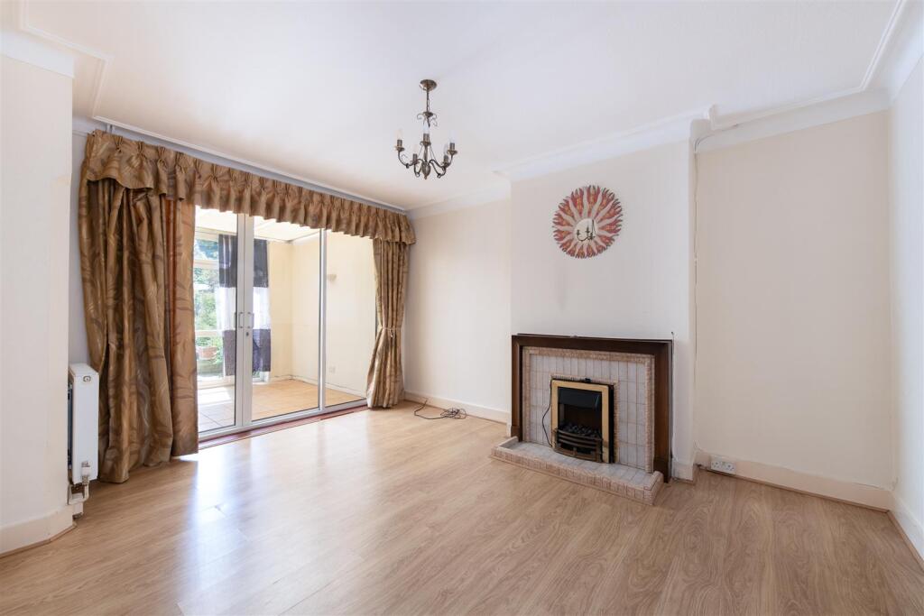 House in London, Oakwood, Southgate - View 3
